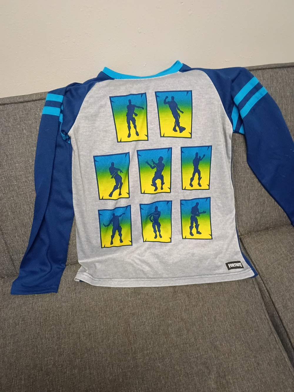 Fortnite Boys' Gray & Blue Long Sleeve Graphic Tee